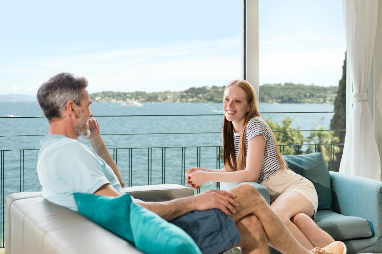 Luxury Lake View Apartments Salò Exteriör bild